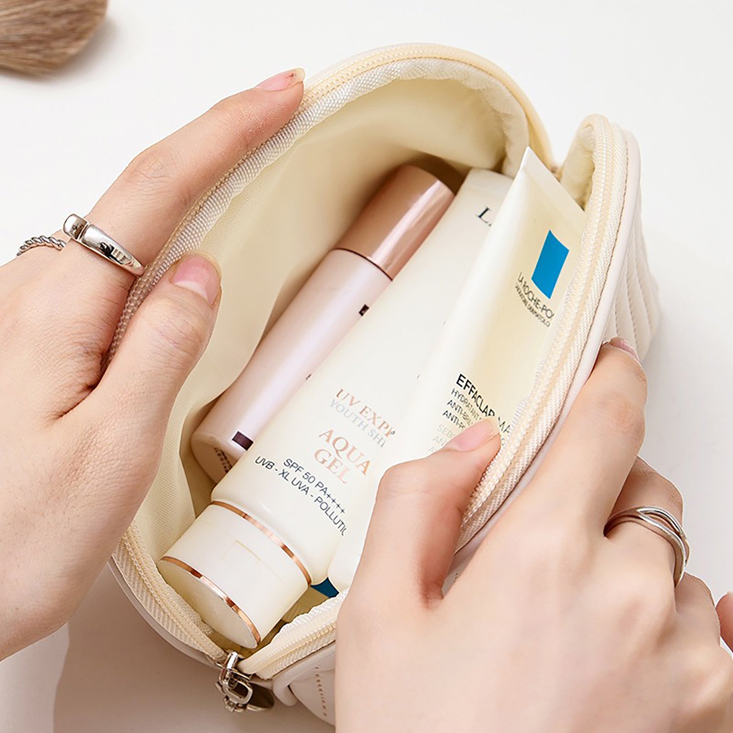 Shell Style Cosmetics Bag