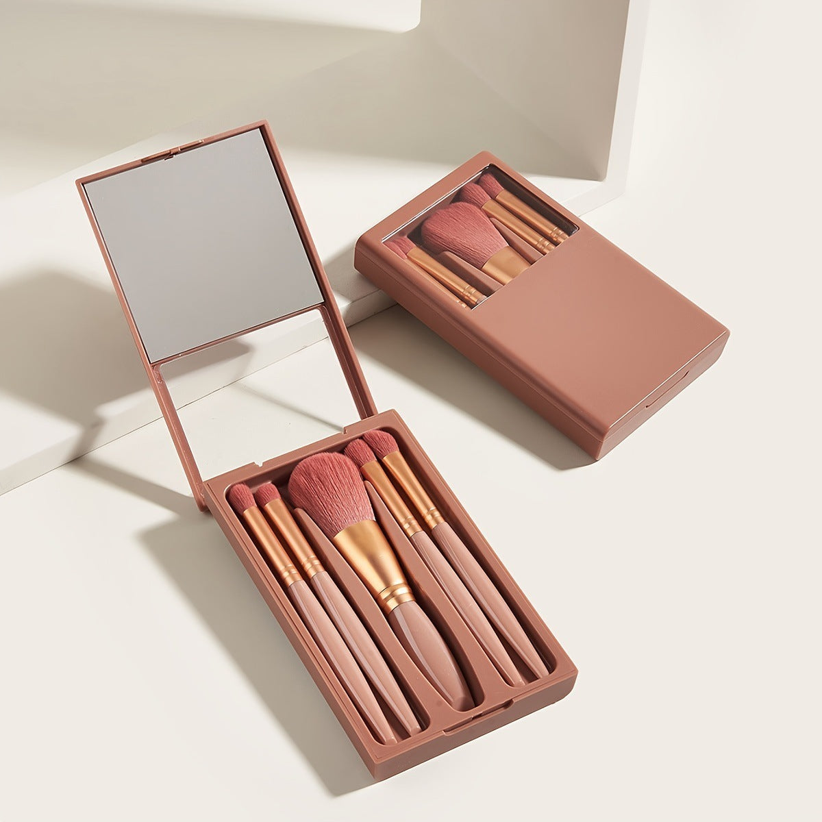 5 Mini Makeup Brushes + Mirror Set